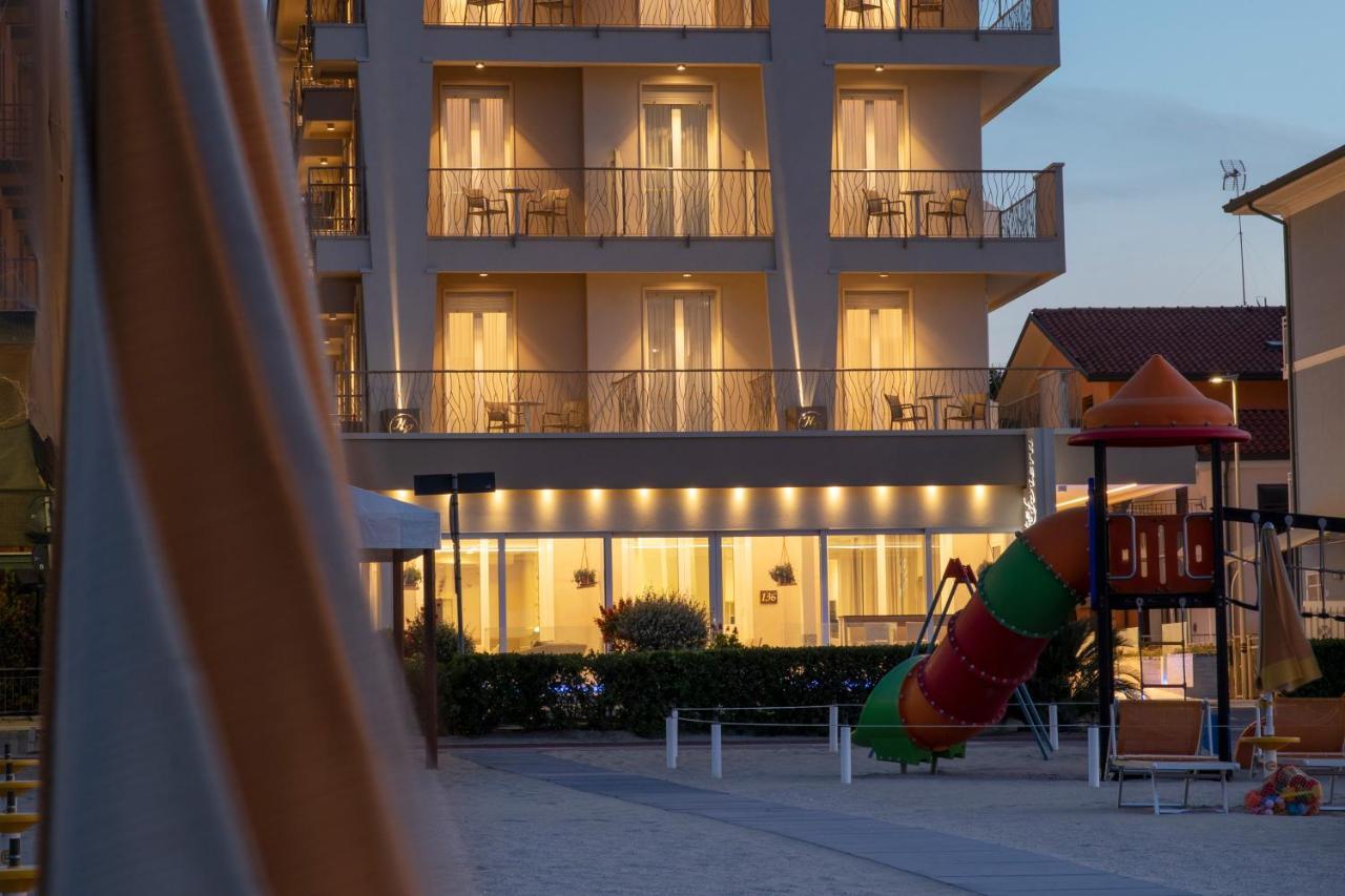 Hotel Riviera Bellaria-Igea Marina Exterior photo